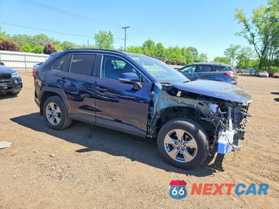 Czwarte zdjęcie samochodu z boku: 2024 TOYOTA RAV4 XLE VIN:2T3P1RFVXRW409991 - miniatura