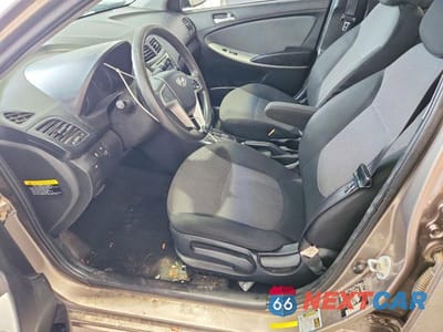Zdjęcie 7 z 12 samochodu: 2014 HYUNDAI ACCENT GS VIN:KMHCT5AE8EU161204 - miniatura