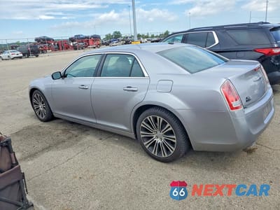 Drugie zdjęcie samochodu z przodu: 2013 CHRYSLER 300 S VIN:2C3CCABG2DH711676 - miniatura
