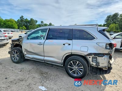Drugie zdjęcie samochodu z przodu: 2018 TOYOTA HIGHLANDER XLE VIN:5TDJZRFH8JS549259 - miniatura