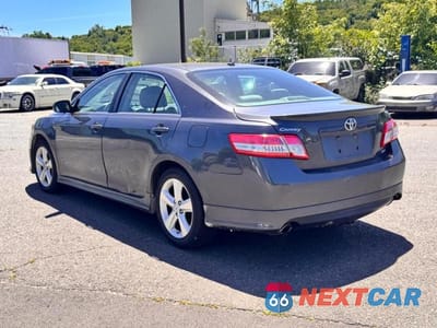 Trzecie zdjęcie samochodu z tyłu: 2011 TOYOTA CAMRY SE VIN:4T1BF3EK1BU608362 - miniatura