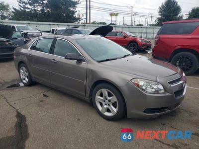 Czwarte zdjęcie samochodu z boku: 2011 CHEVROLET MALIBU LS VIN:1G1ZB5E16BF350175 - miniatura