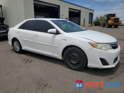 Czwarte zdjęcie samochodu z boku: 2014 TOYOTA CAMRY HYBRID LE VIN:4T1BD1FK4EU108483 - miniatura
