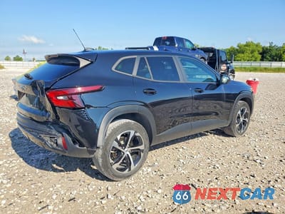 Trzecie zdjęcie samochodu z tyłu: 2024 CHEVROLET TRAX 1RS VIN:KL77LGE26RC021064 - miniatura