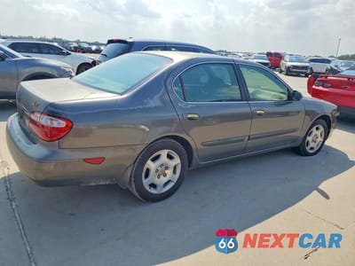Trzecie zdjęcie samochodu z tyłu: 2000 INFINITI I30 BASE VIN:JNKCA31A7YT213331 - miniatura