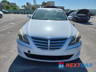 Piąte zdjęcie samochodu w środku: 2014 HYUNDAI GENESIS 5.0L VIN:KMHGC4DH2EU262532 - miniatura
