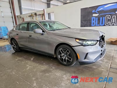 Czwarte zdjęcie samochodu z boku: 2026 BMW 530 I VIN:WBA43FJ09TCV65373 - miniatura