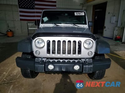Piąte zdjęcie samochodu w środku: 2014 JEEP WRANGLER UNLIMITED SPORT VIN:1C4BJWDG8EL155756 - miniatura