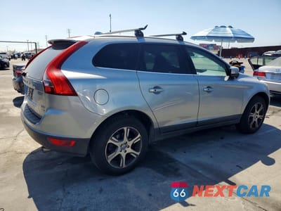 Trzecie zdjęcie samochodu z tyłu: 2011 VOLVO XC60 T6 VIN:YV4902DZ6B2145009 - miniatura
