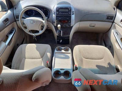 Zdjęcie 8 z 13 samochodu: 2010 TOYOTA SIENNA LE 7-PASSENGER VIN:5TDKK4CC7AS332113 - miniatura