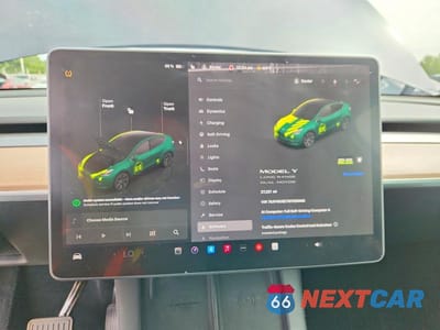 Zdjęcie 9 z 13 samochodu: 2025 TESLA MODEL Y VIN:7SAYGDEE7SF258968 - miniatura