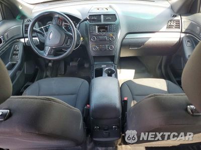 Zdjęcie 8 z 13 samochodu: 2016 FORD EXPLORER POLICE INTERCEPTOR VIN:1FM5K8AR0GGA78013 - miniatura