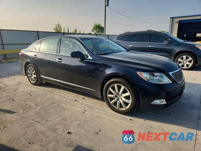 Czwarte zdjęcie samochodu z boku: 2007 LEXUS LS 460L VIN:JTHGL46F975015360 - miniatura