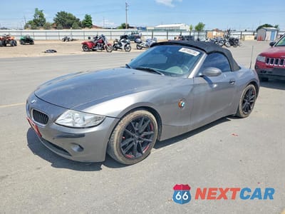 2004 BMW Z4 2.5 4USBT33574LS52965 - główne zdjęcie licytacji z USA - miniatura