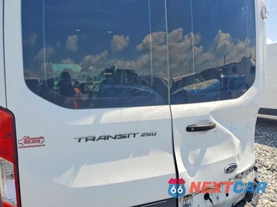 Zdjęcie 10 z 13 samochodu: 2019 FORD TRANSIT T- - DELIVERY VAN VIN:1FTYR2CM8KKB83965 - miniatura