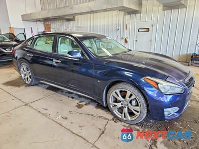 Czwarte zdjęcie samochodu z boku: 2017 INFINITI Q70L 3.7 VIN:JN1BY1PP0HM170506 - miniatura