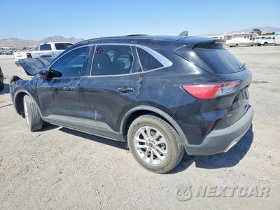 Trzecie zdjęcie samochodu z tyłu: 2020 FORD ESCAPE SE VIN:1FMCU0G66LUC52730 - miniatura