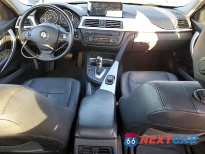 Zdjęcie 8 z 12 samochodu: 2013 BMW 328 I VIN:WBA3A5C58DF358171 - miniatura
