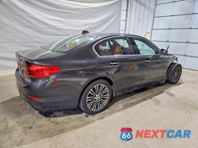 Trzecie zdjęcie samochodu z tyłu: 2018 BMW 530 XI VIN:WBAJA7C52JWA72057 - miniatura