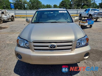 Piąte zdjęcie samochodu w środku: 2004 TOYOTA HIGHLANDER LIMITED VIN:JTEEP21AX40002019 - miniatura