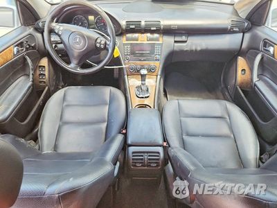 Zdjęcie 8 z 13 samochodu: 2007 MERCEDES-BENZ C 230 VIN:WDBRF52H27E027413 - miniatura
