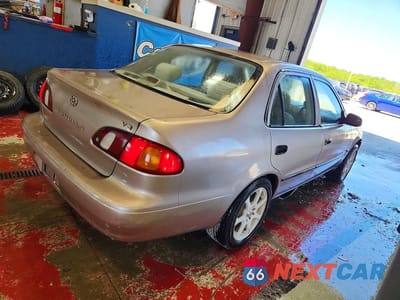 Trzecie zdjęcie samochodu z tyłu: 1998 TOYOTA COROLLA VE VIN:1NXBR12E7WZ089821 - miniatura