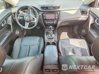 Zdjęcie 8 z 13 samochodu: 2017 NISSAN ROGUE SV/SL VIN:5N1AT2MV1HC742409 - miniatura