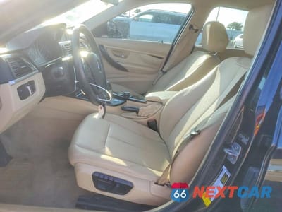 Zdjęcie 7 z 12 samochodu: 2013 BMW 328 I VIN:WBA3A5C59DF358535 - miniatura