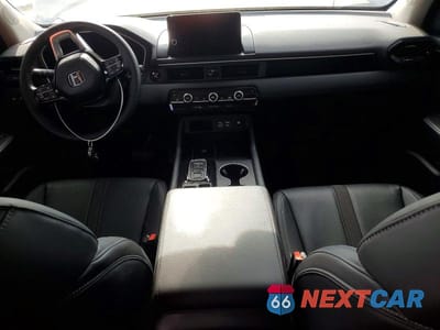 Zdjęcie 8 z 12 samochodu: 2025 HONDA PILOT TOURING VIN:5FNYG2H74SB010532 - miniatura