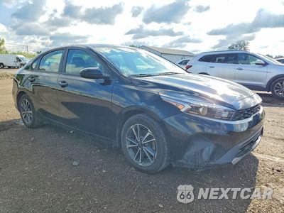 Czwarte zdjęcie samochodu z boku: 2022 KIA FORTE LXS VIN:3KPF24AD6NE442678 - miniatura