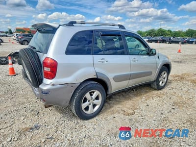 Trzecie zdjęcie samochodu z tyłu: 2004 TOYOTA RAV4 BASE VIN:JTEGD20V340017869 - miniatura