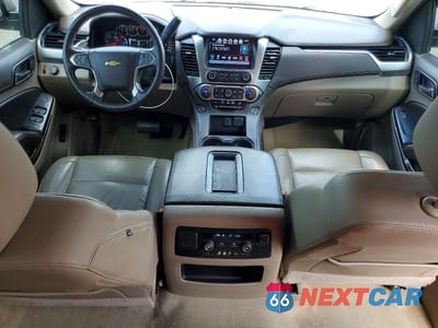 Zdjęcie 8 z 14 samochodu: 2016 CHEVROLET SUBURBAN C1500 LT VIN:1GNSCHKC3GR110852 - miniatura
