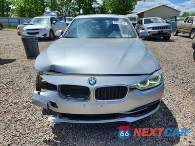 Piąte zdjęcie samochodu w środku: 2018 BMW 330 XI VIN:WBA8D9C50JA614168 - miniatura