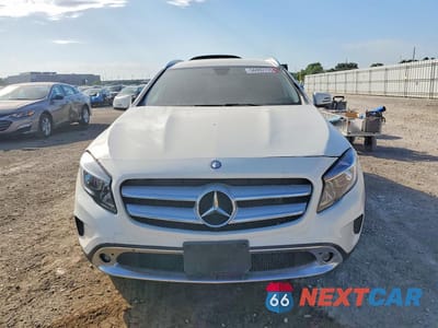 Piąte zdjęcie samochodu w środku: 2015 MERCEDES-BENZ GLA 250 4MATIC VIN:WDCTG4GB3FJ124896 - miniatura