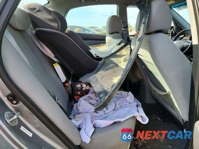 Zdjęcie 10 z 12 samochodu: 2010 HYUNDAI ELANTRA GLS VIN:KMHDU4AD8AU183412 - miniatura
