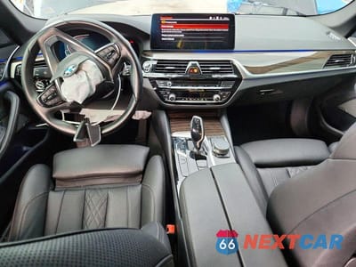 Zdjęcie 8 z 12 samochodu: 2021 BMW 530 I VIN:WBA53BH06MCF74135 - miniatura