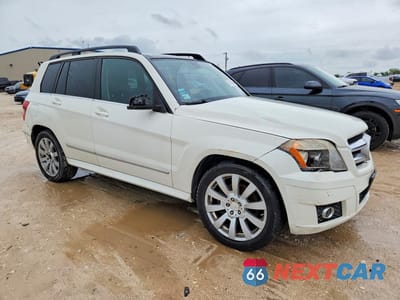 Czwarte zdjęcie samochodu z boku: 2011 MERCEDES-BENZ GLK 350 VIN:WDCGG5GB7BF694467 - miniatura