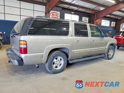 Trzecie zdjęcie samochodu z tyłu: 2001 CHEVROLET SUBURBAN K1500 VIN:1GNFK16T81J240816 - miniatura