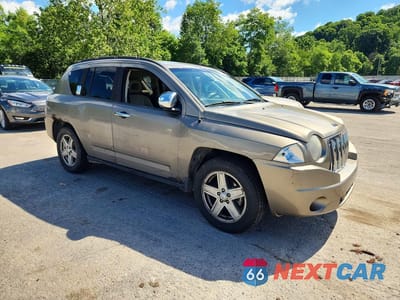 Czwarte zdjęcie samochodu z boku: 2008 JEEP COMPASS SPORT VIN:1J8FF47W68D713640 - miniatura