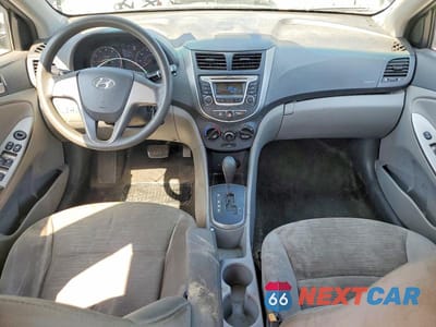 Zdjęcie 8 z 13 samochodu: 2017 HYUNDAI ACCENT SE VIN:KMHCT4AE0HU318092 - miniatura