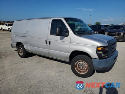 Czwarte zdjęcie samochodu z boku: 2014 FORD ECONOLINE E150 VAN VIN:1FTNE1EW8EDB05699 - miniatura