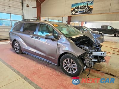 Czwarte zdjęcie samochodu z boku: 2024 TOYOTA SIENNA LE VIN:5TDBRKEC6RS210089 - miniatura