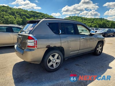 Trzecie zdjęcie samochodu z tyłu: 2008 JEEP COMPASS SPORT VIN:1J8FF47W68D713640 - miniatura