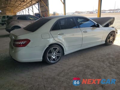 Trzecie zdjęcie samochodu z tyłu: 2010 MERCEDES-BENZ E 350 VIN:WDDHF5GB0AA112191 - miniatura