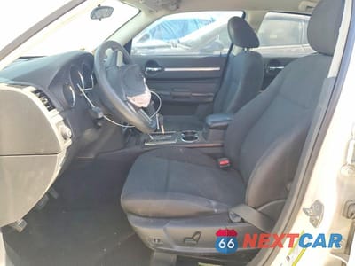Zdjęcie 7 z 14 samochodu: 2010 DODGE CHARGER SXT VIN:2B3CA3CV2AH125101 - miniatura