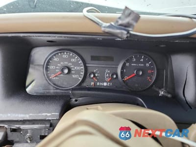 Zdjęcie 9 z 13 samochodu: 2008 FORD CROWN VICTORIA VIN:2FAFP73V88X106558 - miniatura