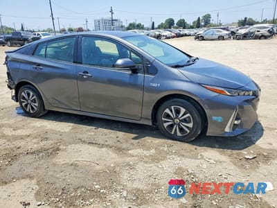 Czwarte zdjęcie samochodu z boku: 2017 TOYOTA PRIUS PRIME ADVANCED VIN:JTDKARFP4H3046715 - miniatura