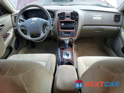 Zdjęcie 8 z 12 samochodu: 2005 HYUNDAI SONATA GLS VIN:KMHWF35H25A146082 - miniatura