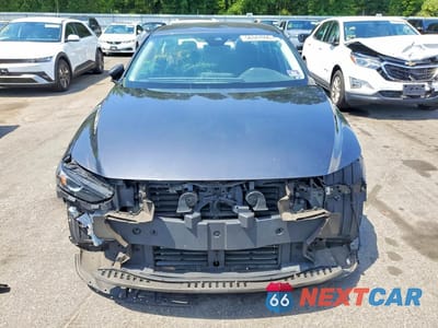Piąte zdjęcie samochodu w środku: 2019 MAZDA 3 SELECT VIN:JM1BPBAM3K1120857 - miniatura