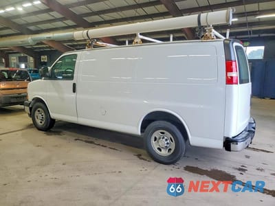 Drugie zdjęcie samochodu z przodu: 2018 CHEVROLET EXPRESS G3500 VIN:1GCZGGFG0J1332449 - miniatura